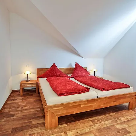 Apartment Claudi's Radl Stadl *