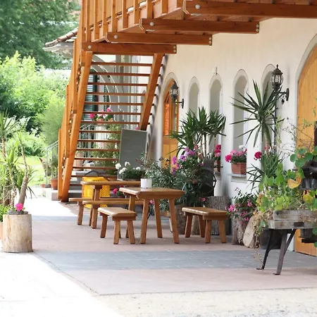 Claudi's Radl Stadl Apartmán